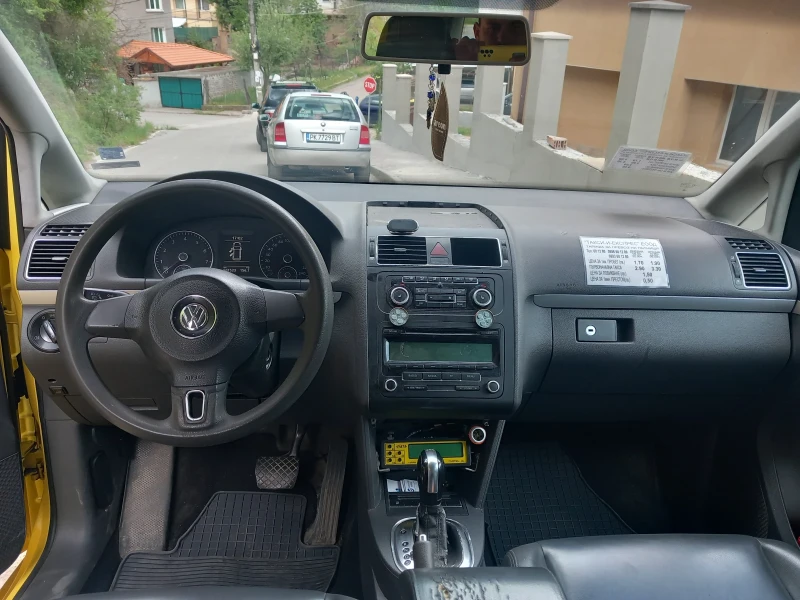 VW Touran CNG, снимка 6 - Автомобили и джипове - 52355610