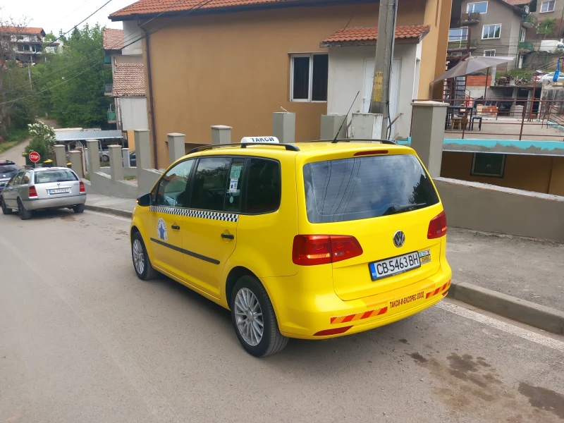 VW Touran CNG, снимка 2 - Автомобили и джипове - 52355610