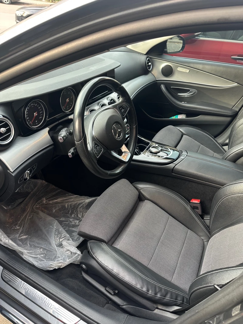 Mercedes-Benz E 220 4 matic wagon, снимка 10 - Автомобили и джипове - 52746659