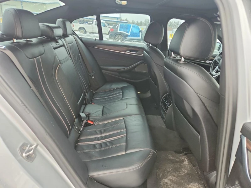 BMW 530 XI* Подгреви* Камера* Harman Kardon, снимка 10 - Автомобили и джипове - 53416503