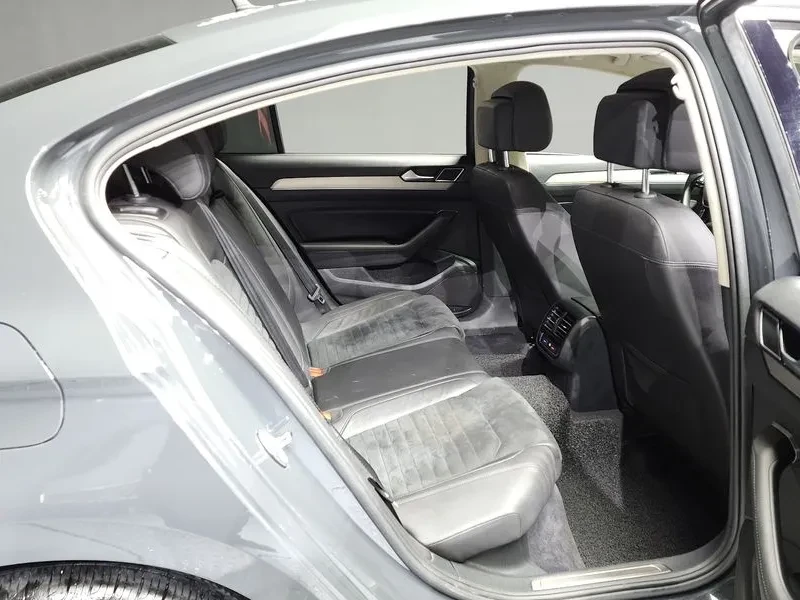 VW Passat Passat Gt(B8) 2.0 Tdi, снимка 12 - Автомобили и джипове - 53417842