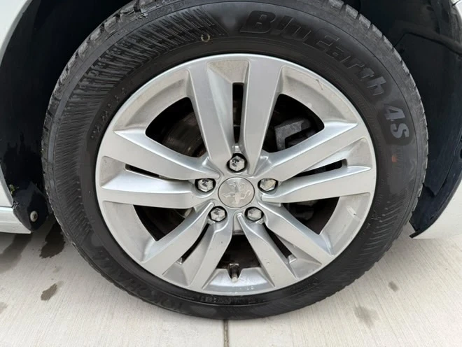 Peugeot 308 1.6 BlueHDI 120к.с., снимка 11 - Автомобили и джипове - 53583640