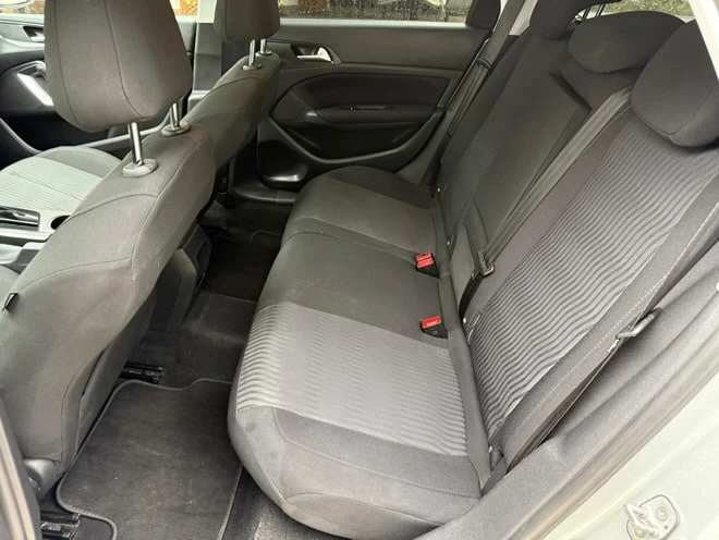 Peugeot 308 1.6 BlueHDI 120к.с., снимка 8 - Автомобили и джипове - 53583640