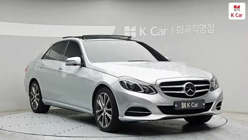 Mercedes-Benz E 350 4MATIC| PANO| ОБДУХ| DISTRONIC| ВКЛЮЧЕН ТЕХНОТЕСТ, снимка 4 - Автомобили и джипове - 54242640