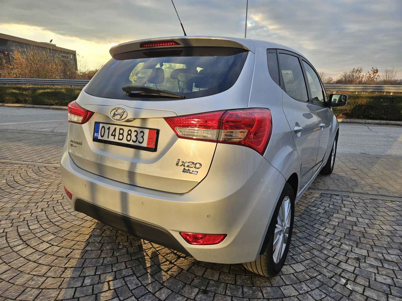 Hyundai Ix20 1.6i SWISS EDITION  - изображение 4