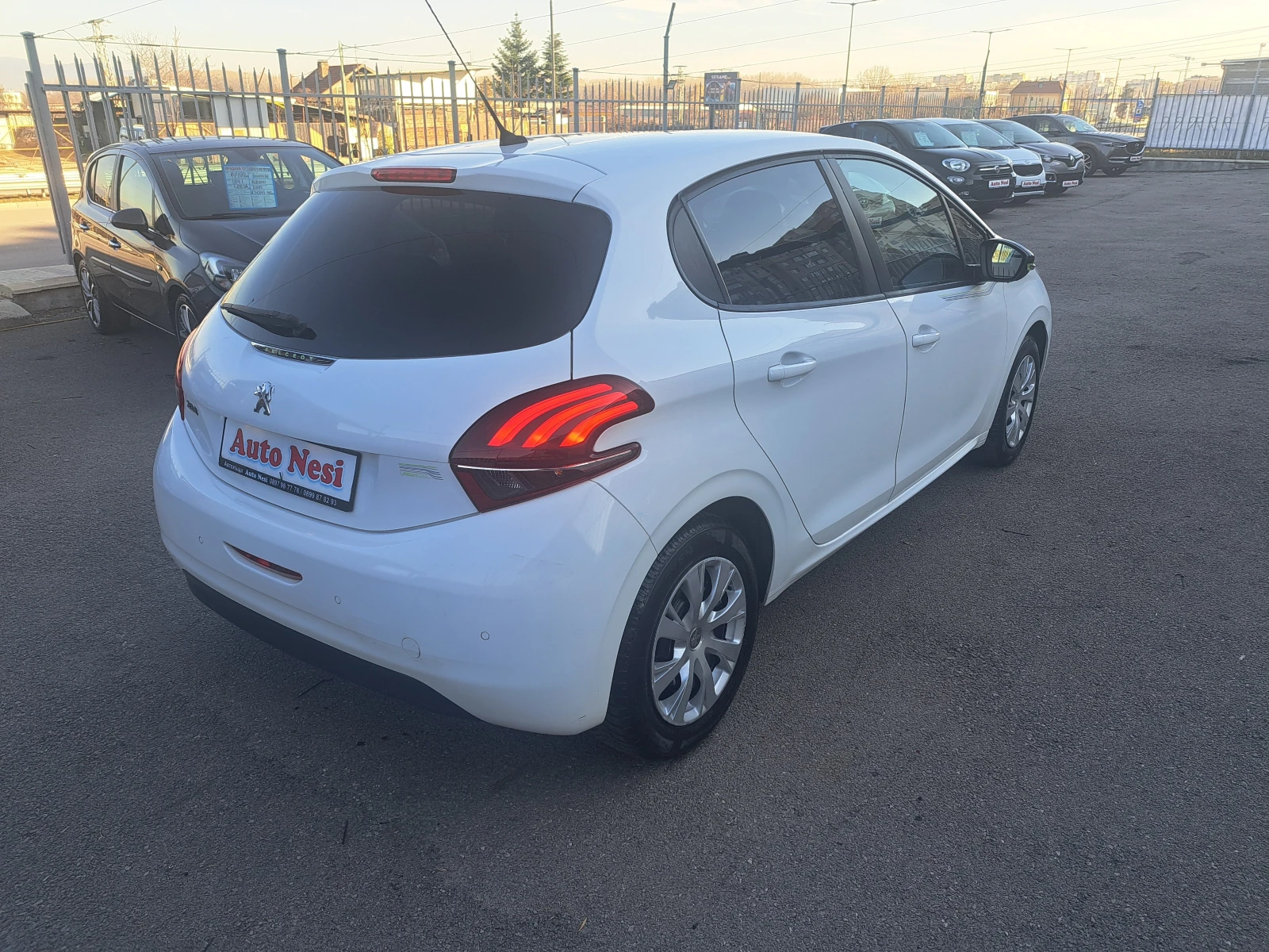 Peugeot 208 1.2VTI-URBANSOUL-NAVI-EU6 - изображение 3