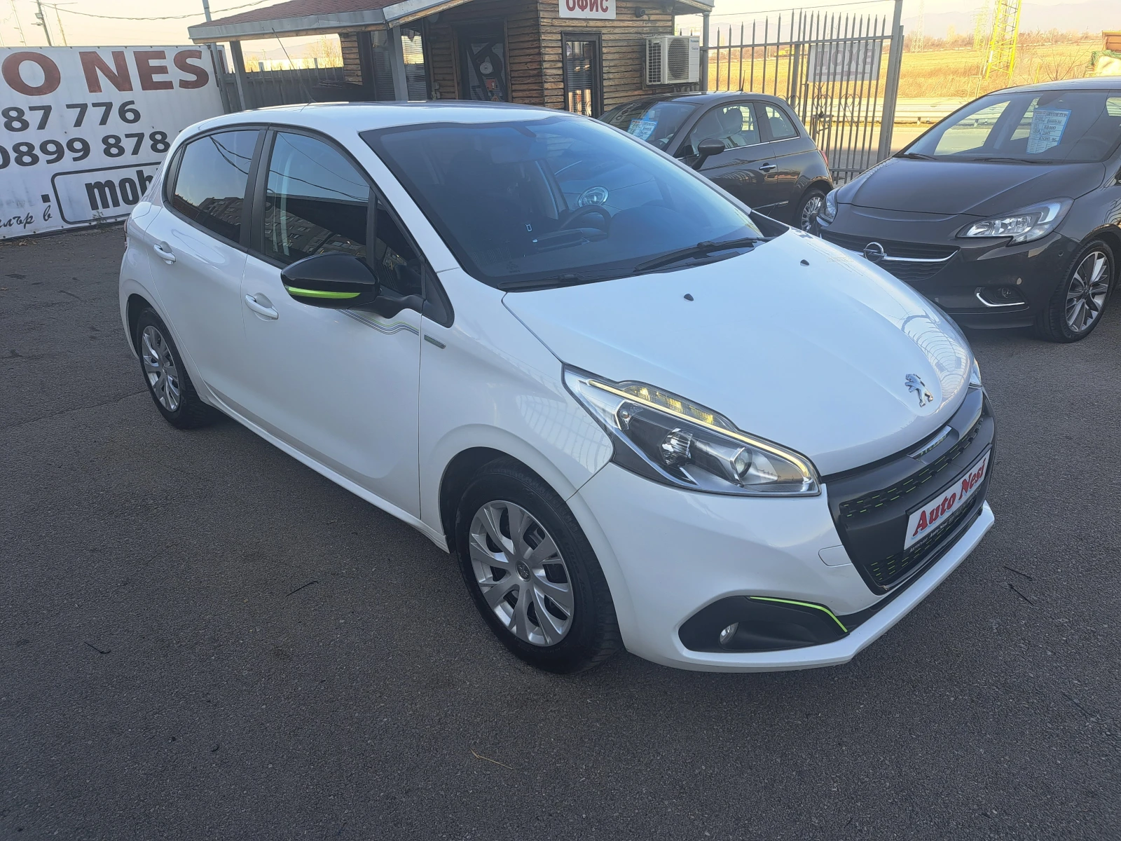 Peugeot 208 1.2VTI-URBANSOUL-NAVI-EU6 - изображение 2