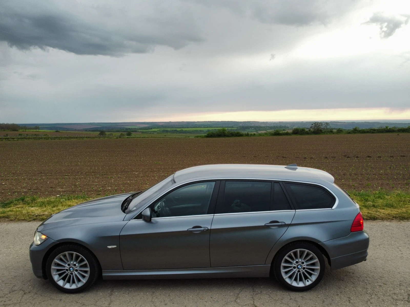 BMW 325 LCI 3.0 M57 197к.с. задно - изображение 5