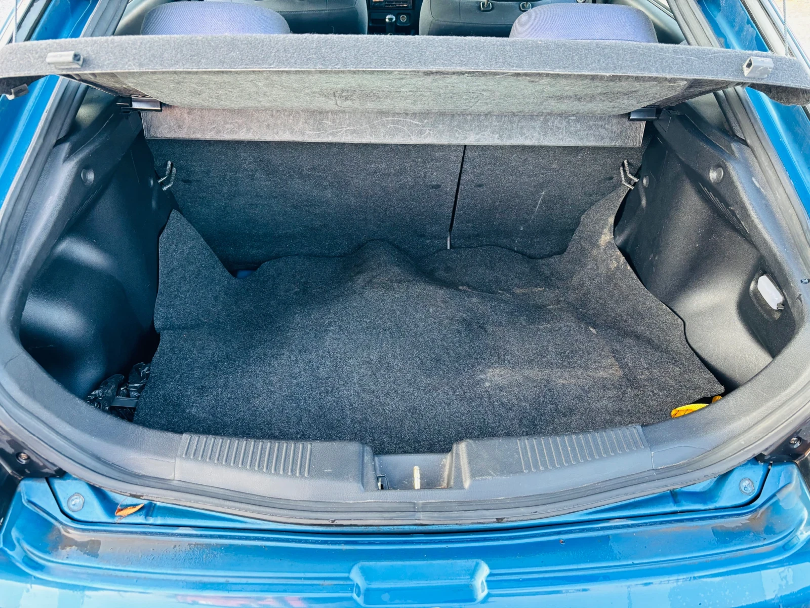 Mazda 323  - изображение 9