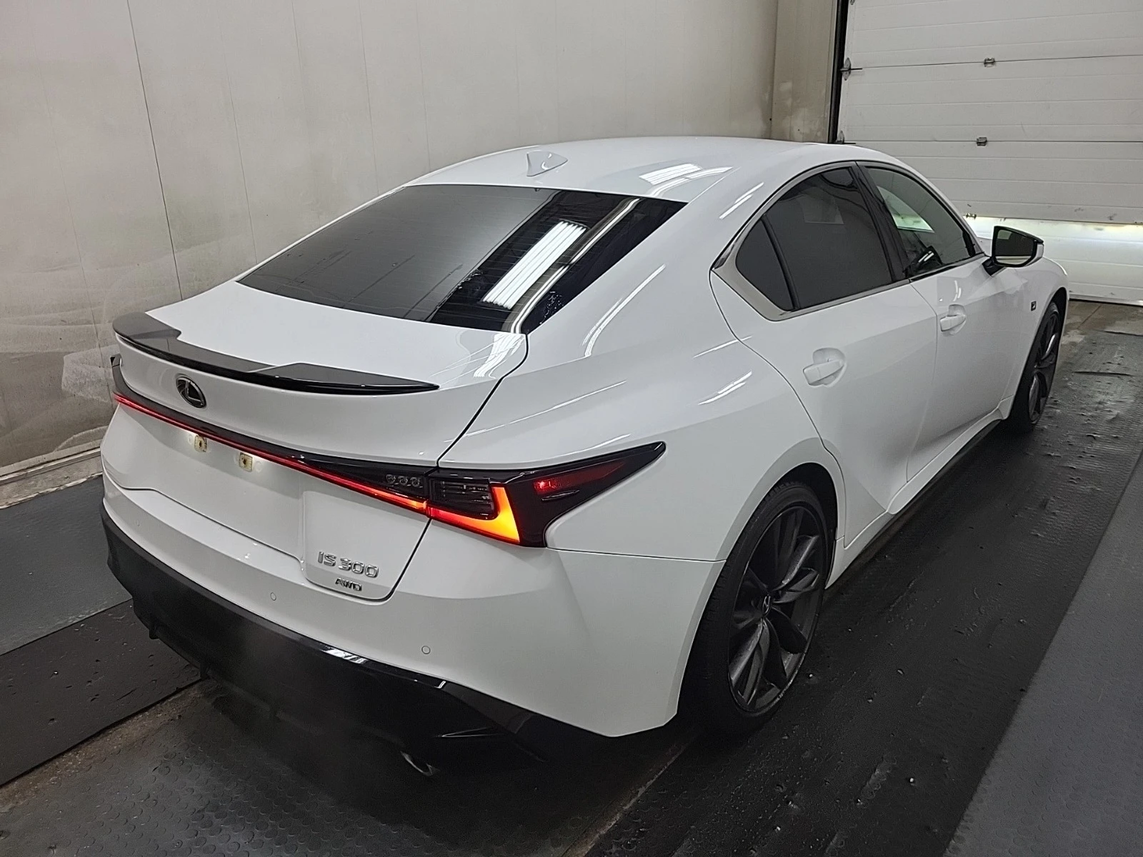 Lexus IS 350 F-SPORT * * CARFAX * *   * *  | Mobile.bg   3