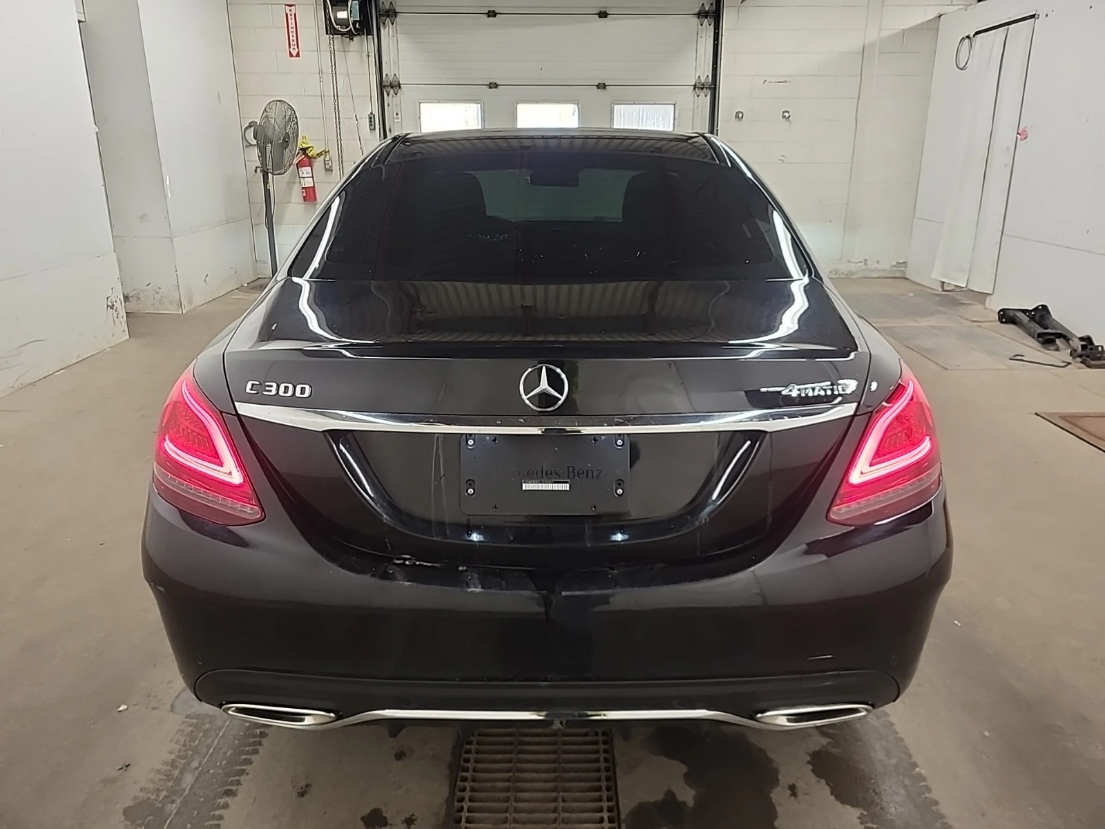 Mercedes-Benz C 300 4MATIC Sedan * CARFAX*  | Mobile.bg � ����������� 5