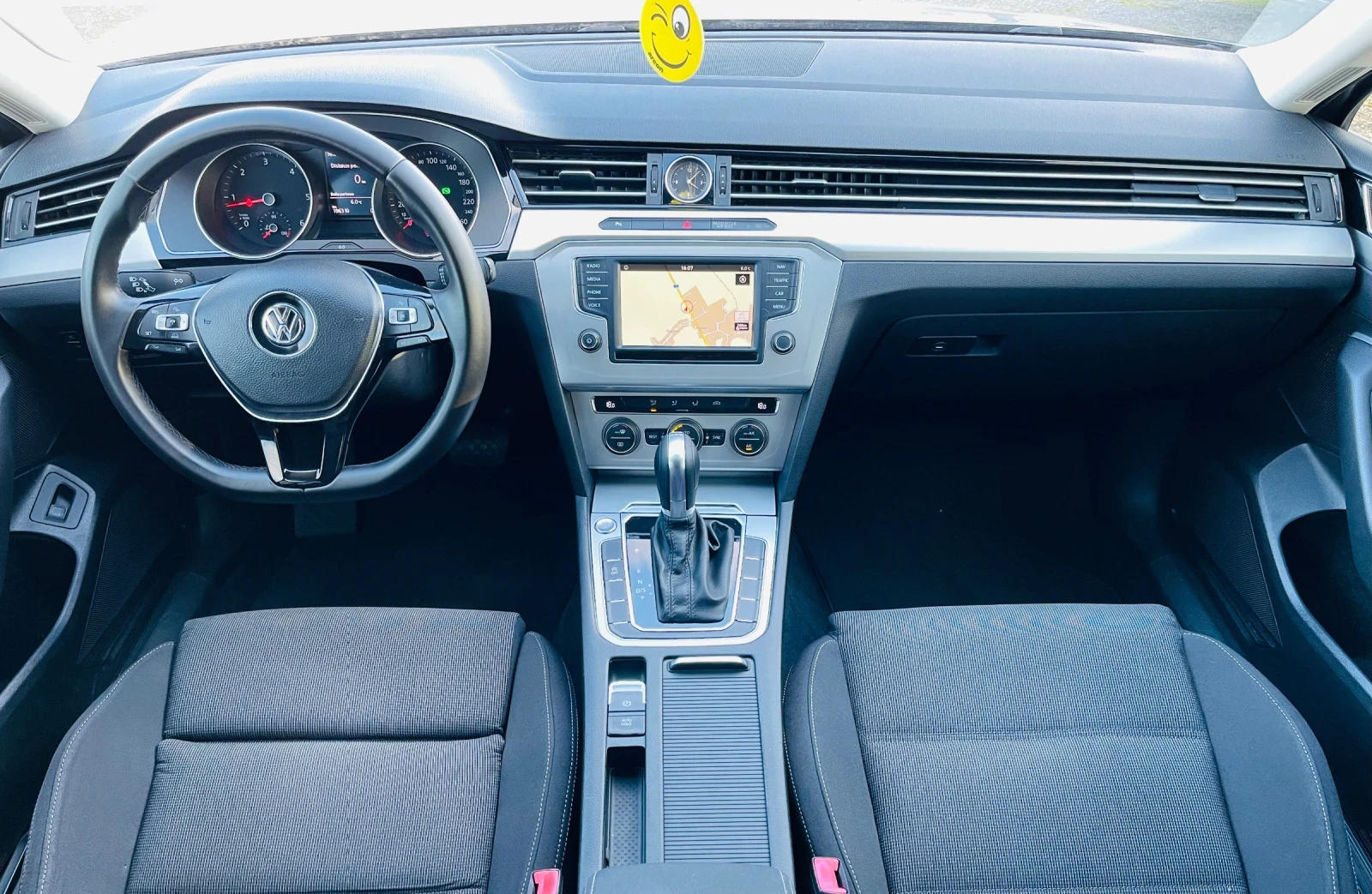 VW Passat 1.6 TDI 120 k.c * Автоматик* Оригинални километри* - изображение 10