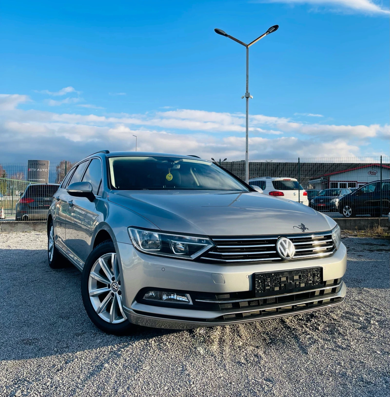 VW Passat 1.6 TDI 120 k.c * Автоматик* Оригинални километри* - изображение 3