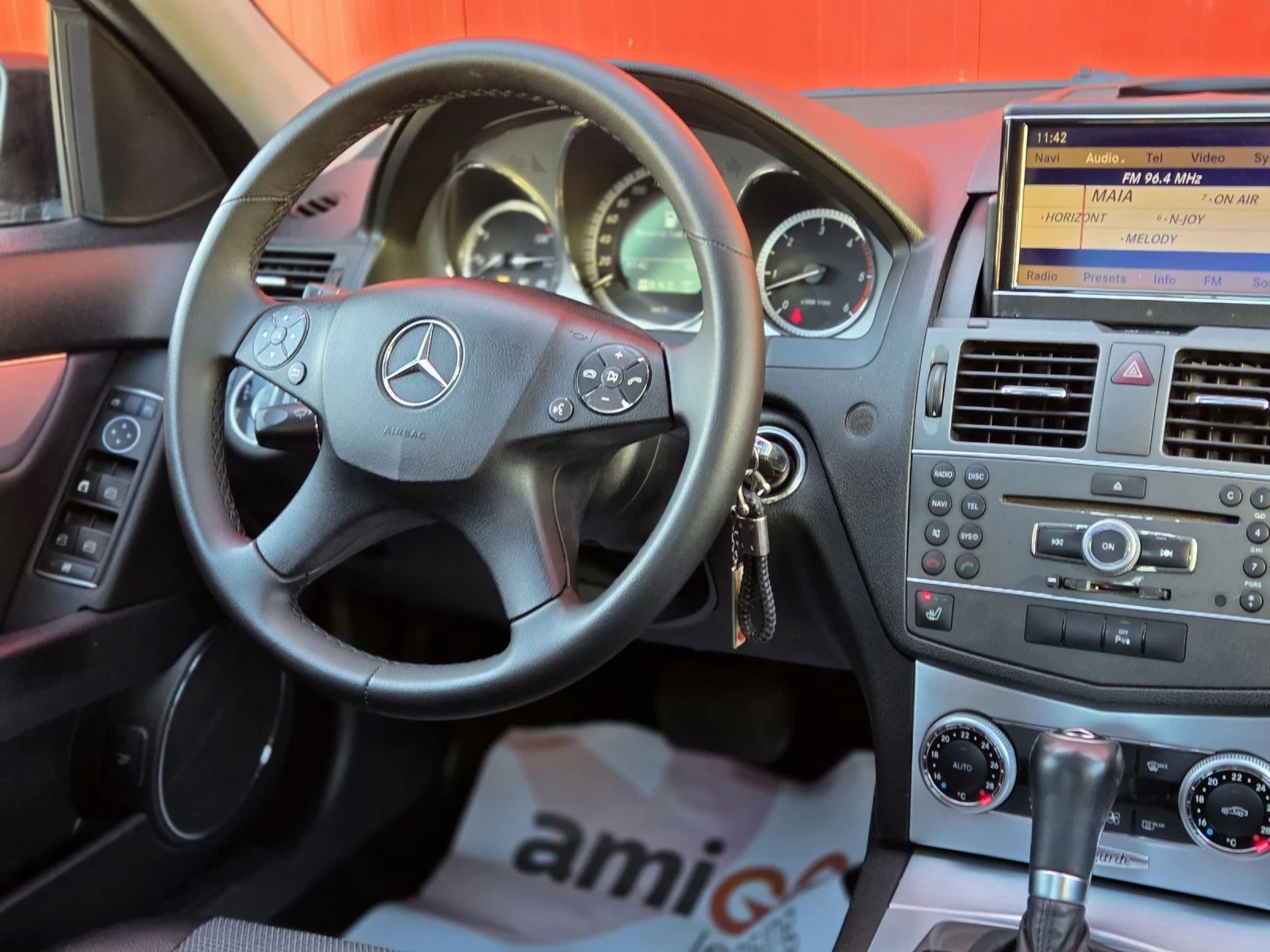 Mercedes-Benz C 350 Регистриран всичко платено - изображение 9