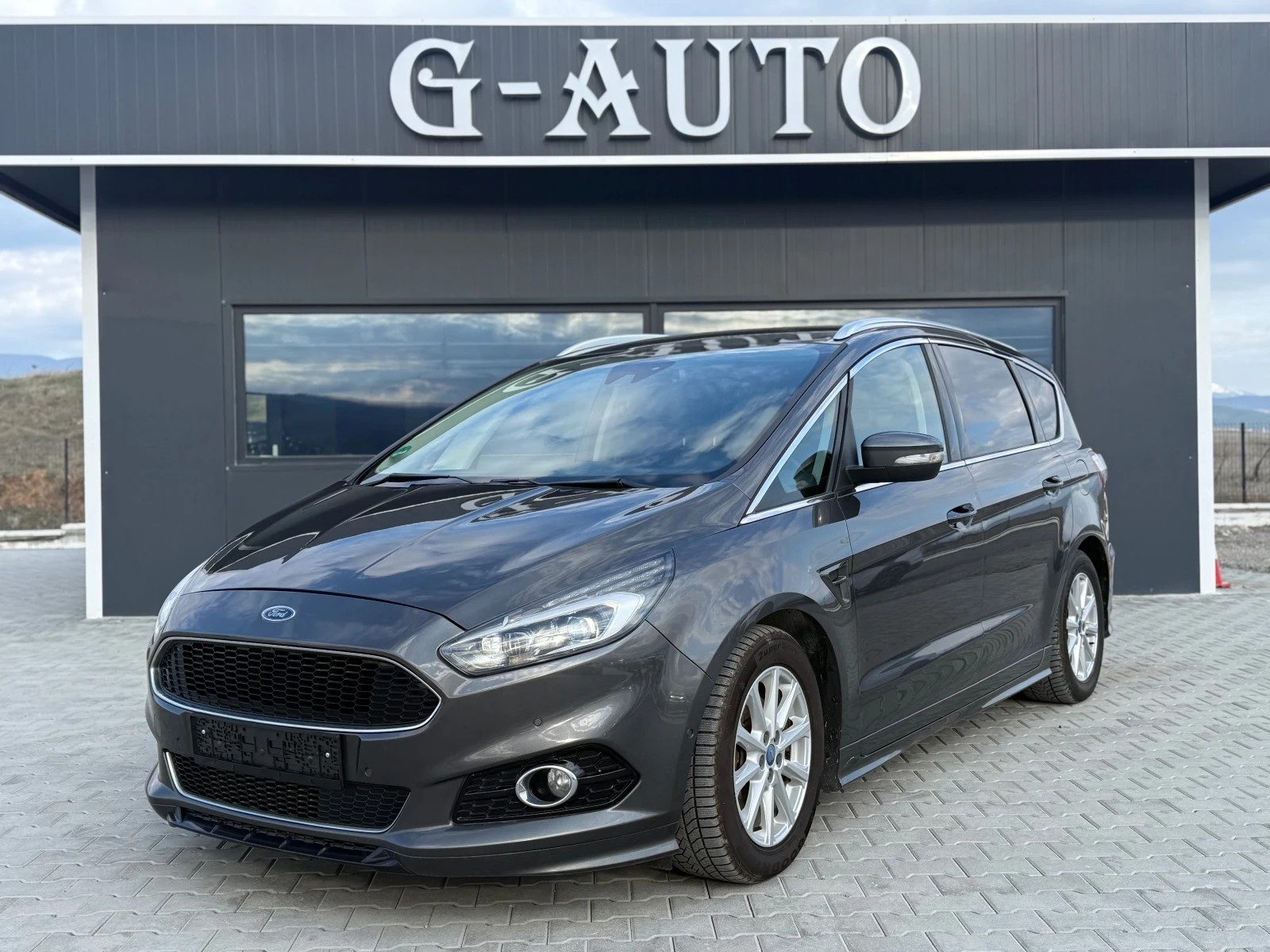 Ford S-Max 2.0TDCI ST-line 7 места   Собствен лизинг !!!