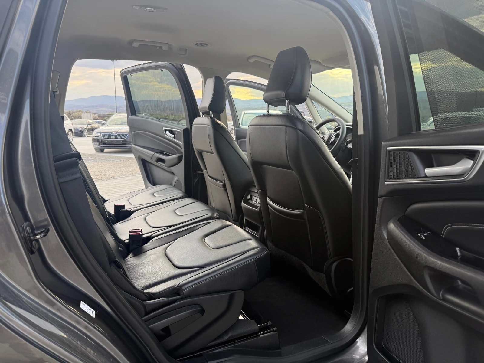 Ford S-Max 2.0TDCI ST-line 7 места   Собствен лизинг !!!, снимка 11 - Автомобили и джипове - 53995729