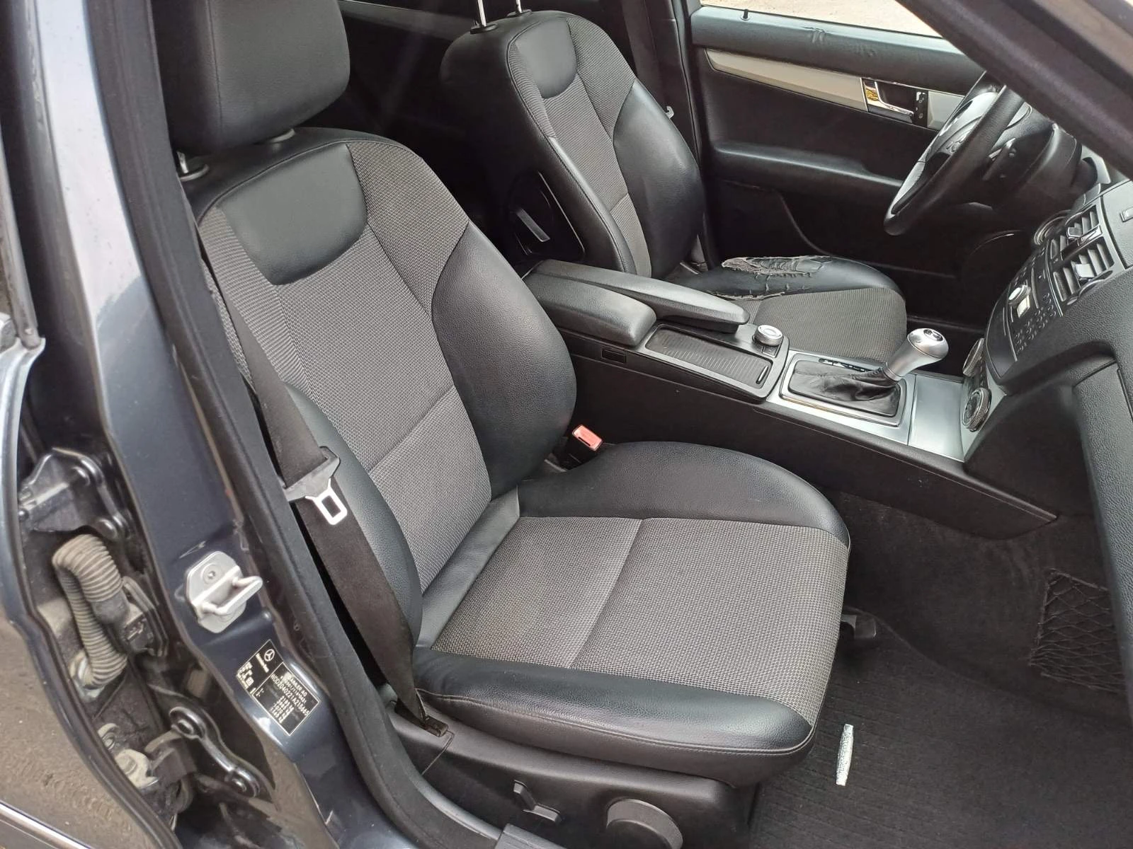 Mercedes-Benz C 320 CDI AMG Line Avantgarde , снимка 14 - Автомобили и джипове - 54030522