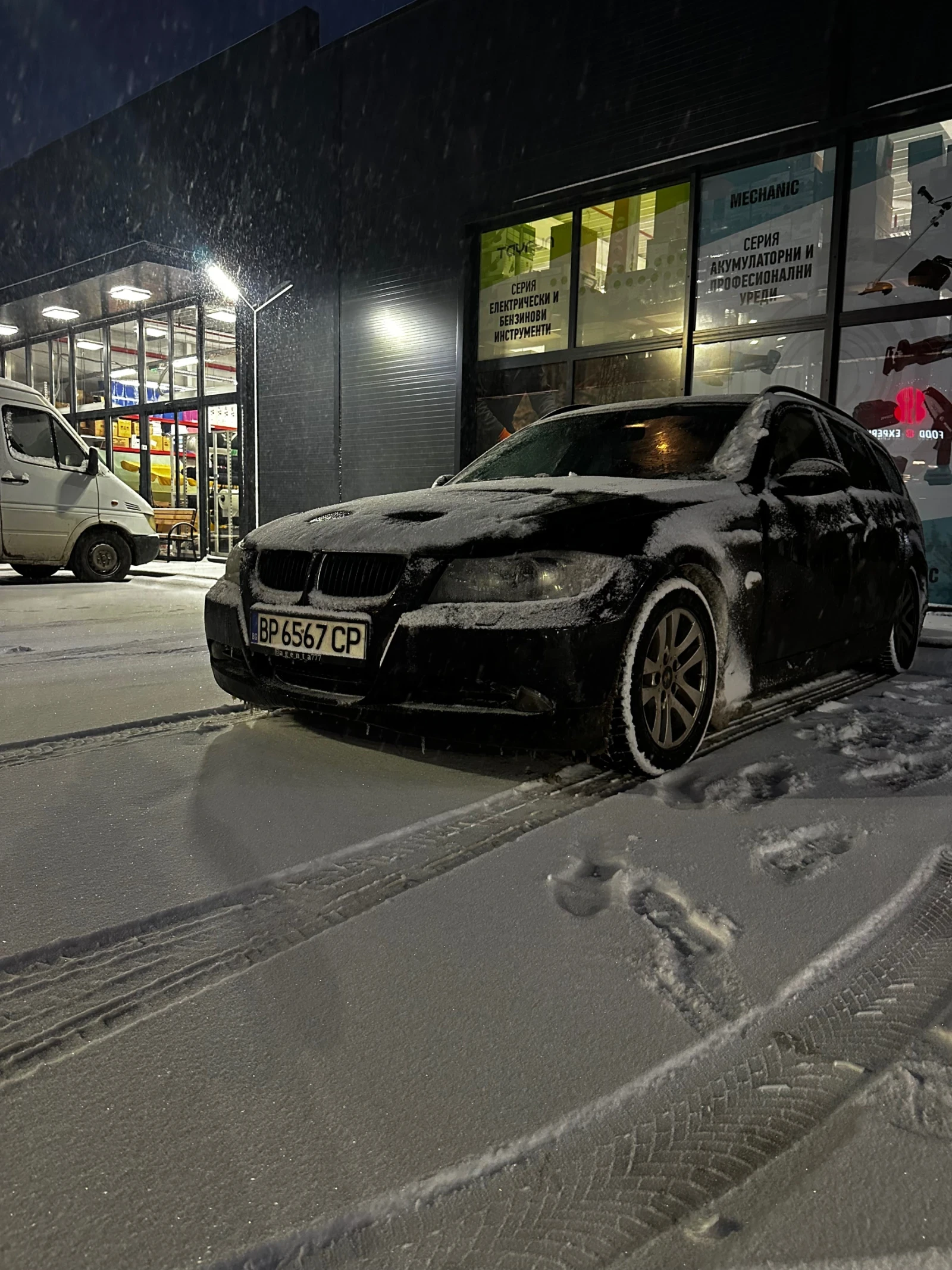 BMW 320, снимка 4 - Автомобили и джипове - 54129091