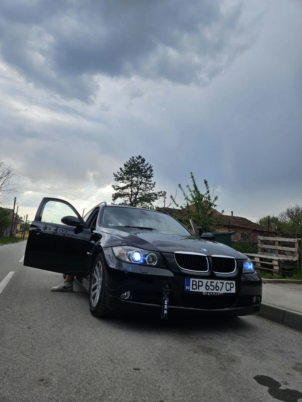 BMW 320, снимка 9 - Автомобили и джипове - 54129091