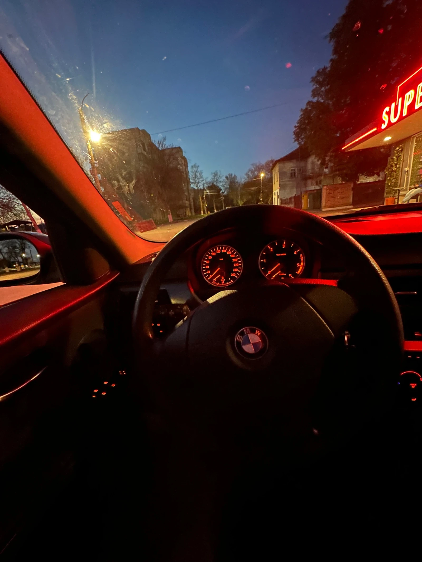 BMW 320, снимка 12 - Автомобили и джипове - 54129091