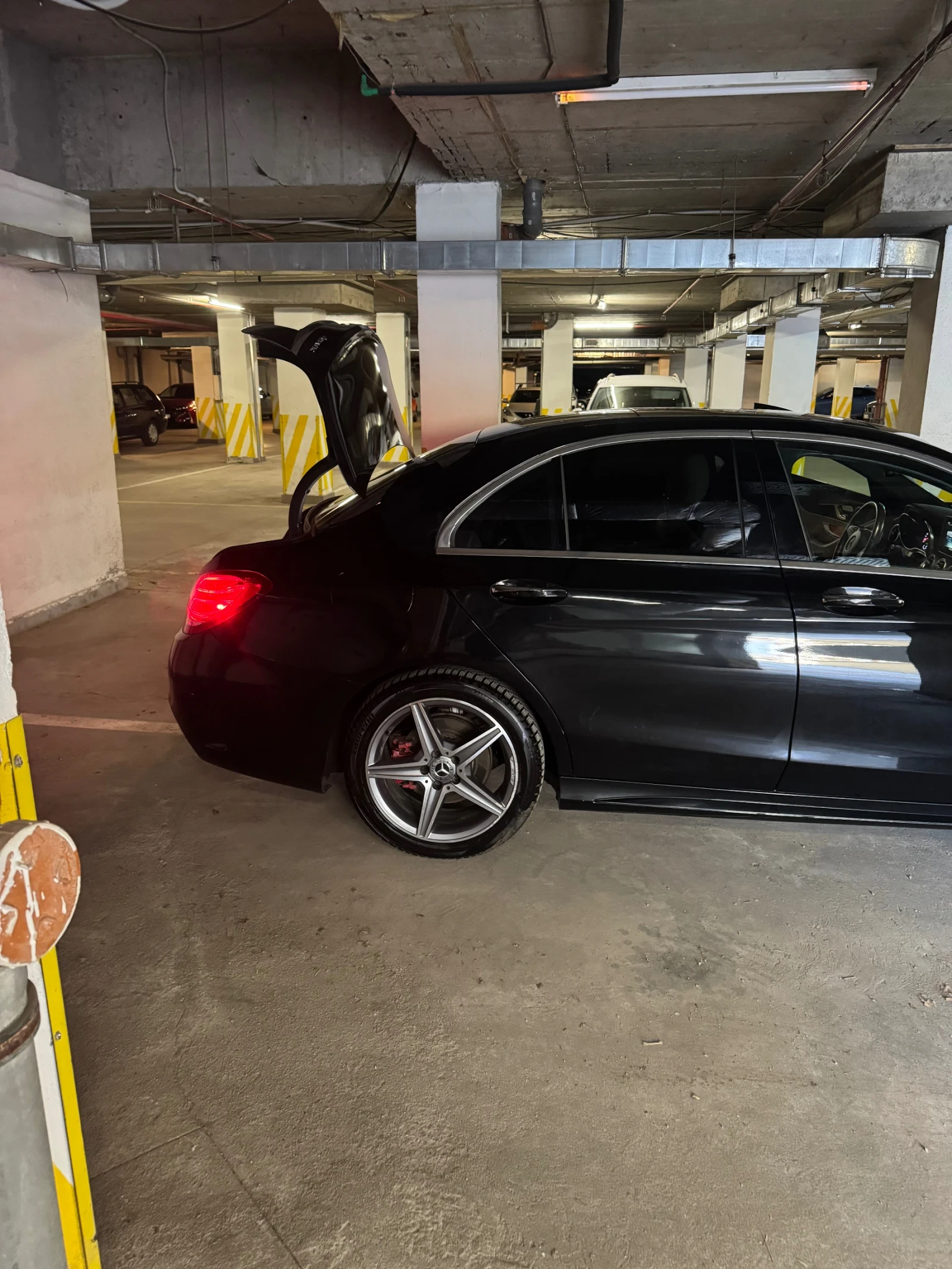 Mercedes-Benz C 300, снимка 5 - Автомобили и джипове - 54235210