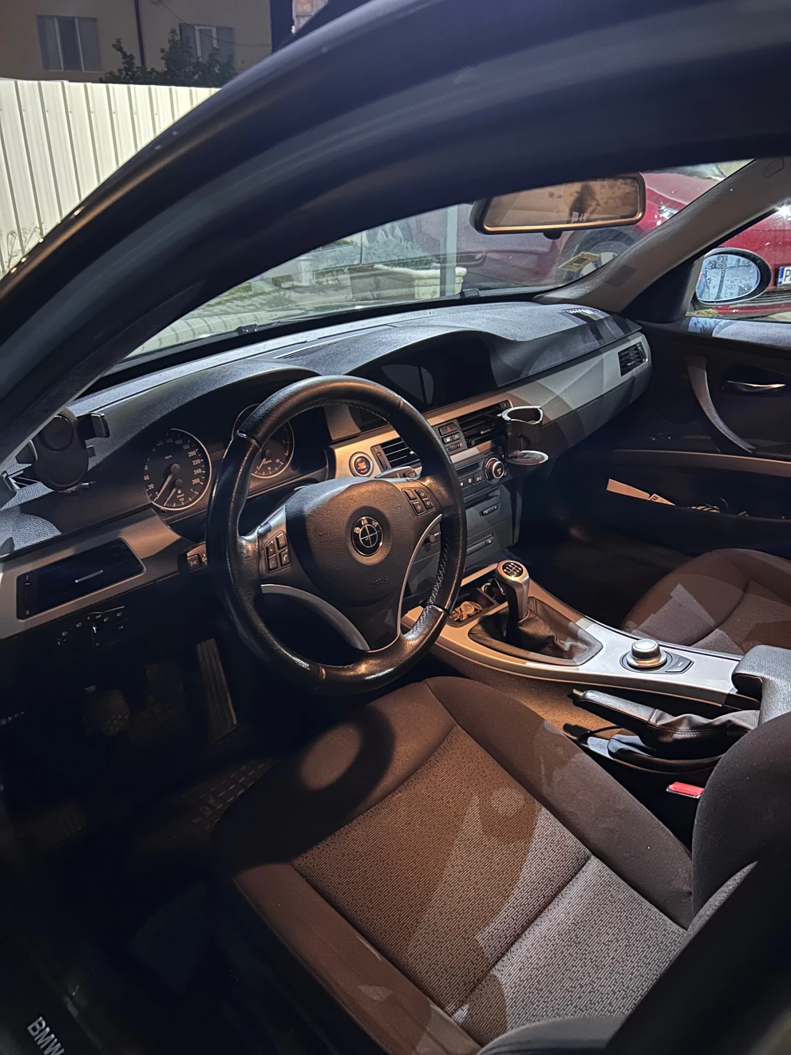 BMW 320 2.0d, снимка 5 - Автомобили и джипове - 54347617