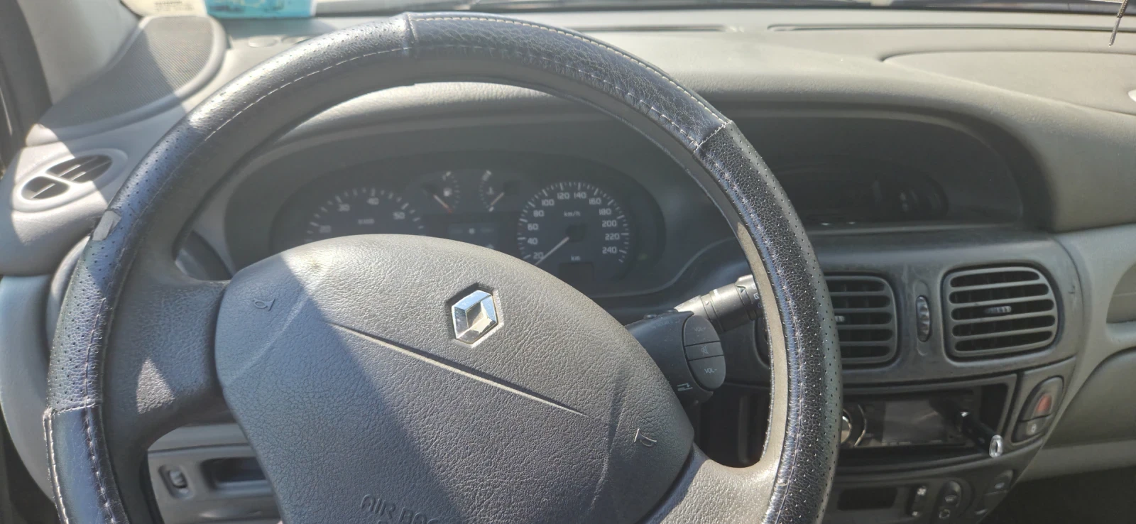 Renault Scenic, снимка 9 - Автомобили и джипове - 54620761