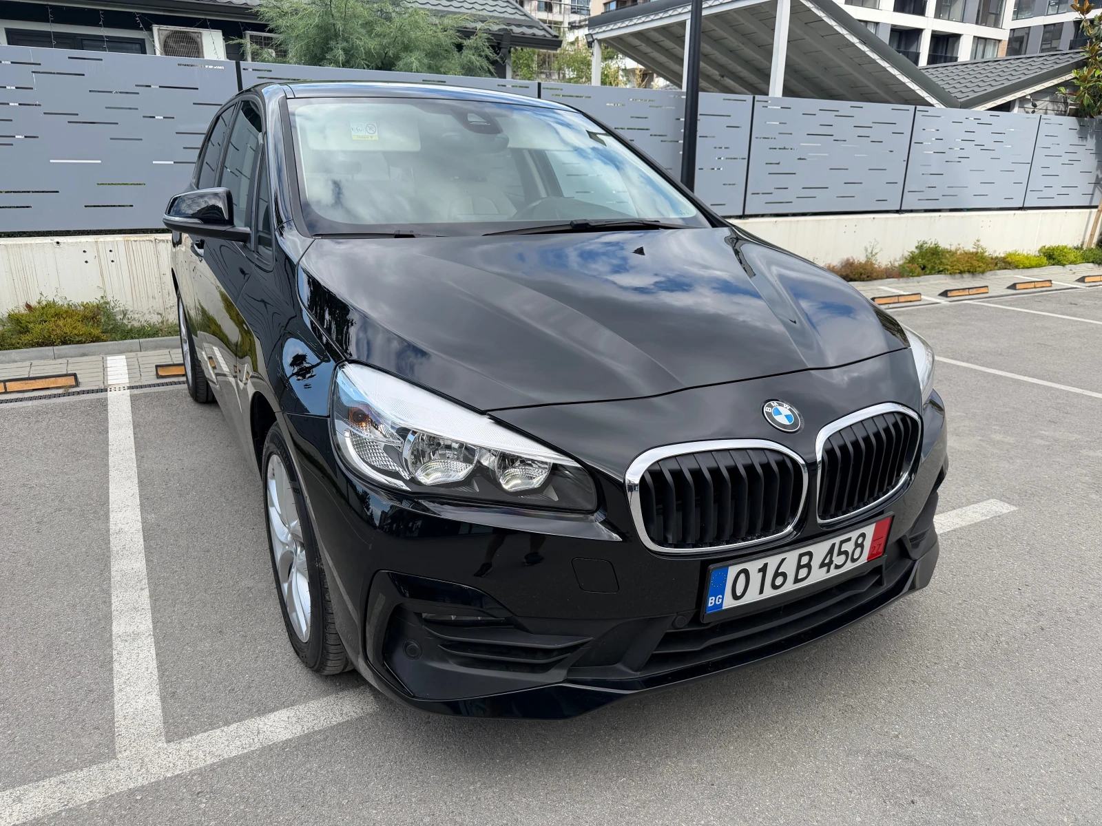 BMW 2 Active Tourer 1.5D FACE NAVI AUTOMATIC LED EURO6D, снимка 2 - Автомобили и джипове - 54918708