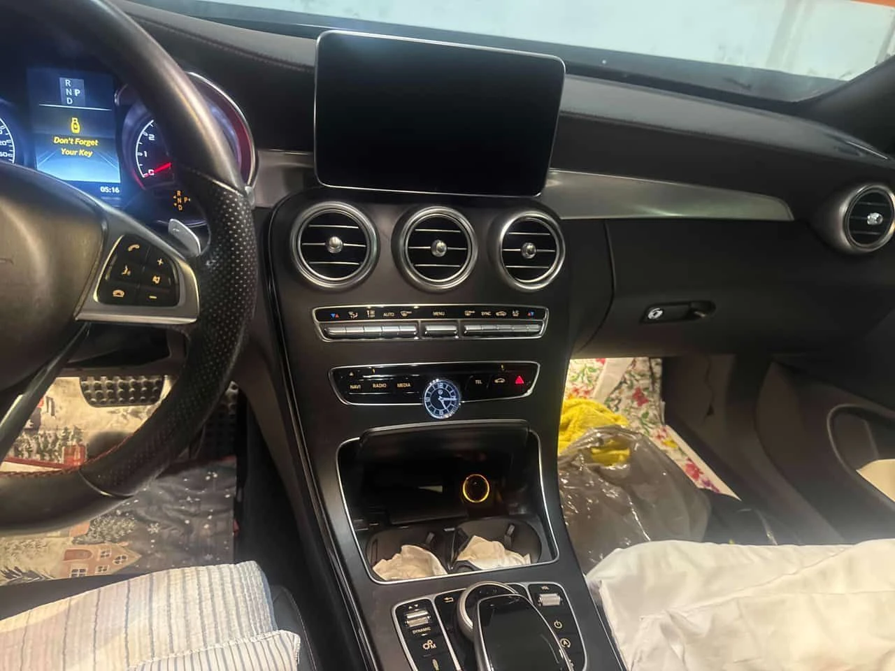 Mercedes-Benz C 43 AMG * CARFAX * БЕЗ ПЪРВОНАЧАЛНА ВНОСКА, снимка 9 - Автомобили и джипове - 55025849
