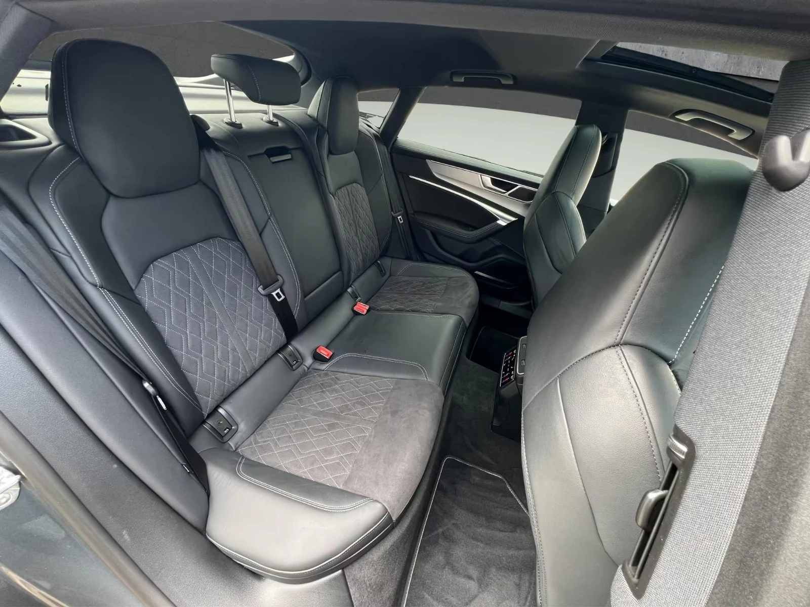 Audi S7 3.0 TDI / HUD / AIR / B&O / PANO / 360 / MATRIX / , снимка 17 - Автомобили и джипове - 55350916