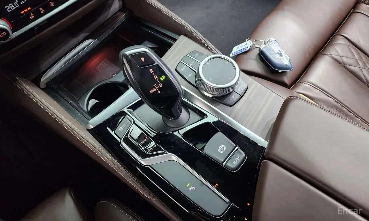 BMW 520 | M SPORT | HUD | HARMAN/K | , снимка 9 - Автомобили и джипове - 55622529