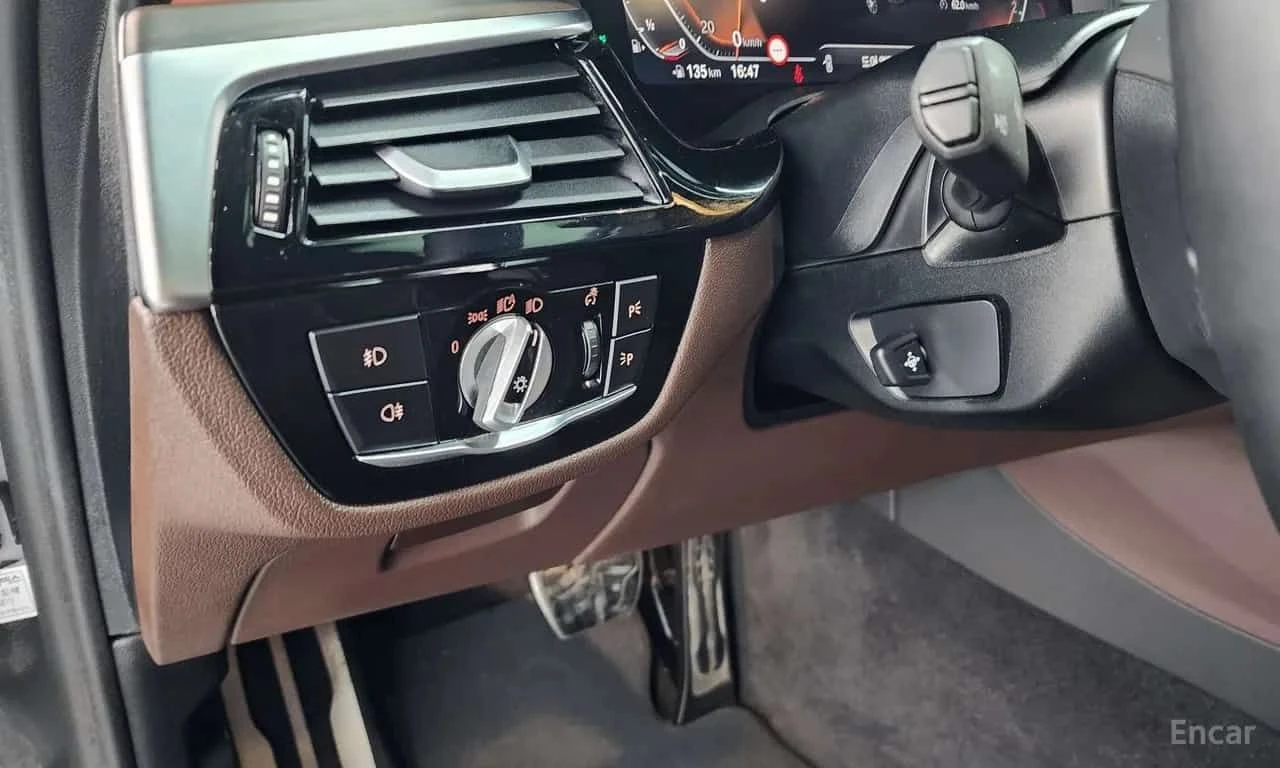 BMW 520 | M SPORT | HUD | HARMAN/K | , снимка 14 - Автомобили и джипове - 55622529