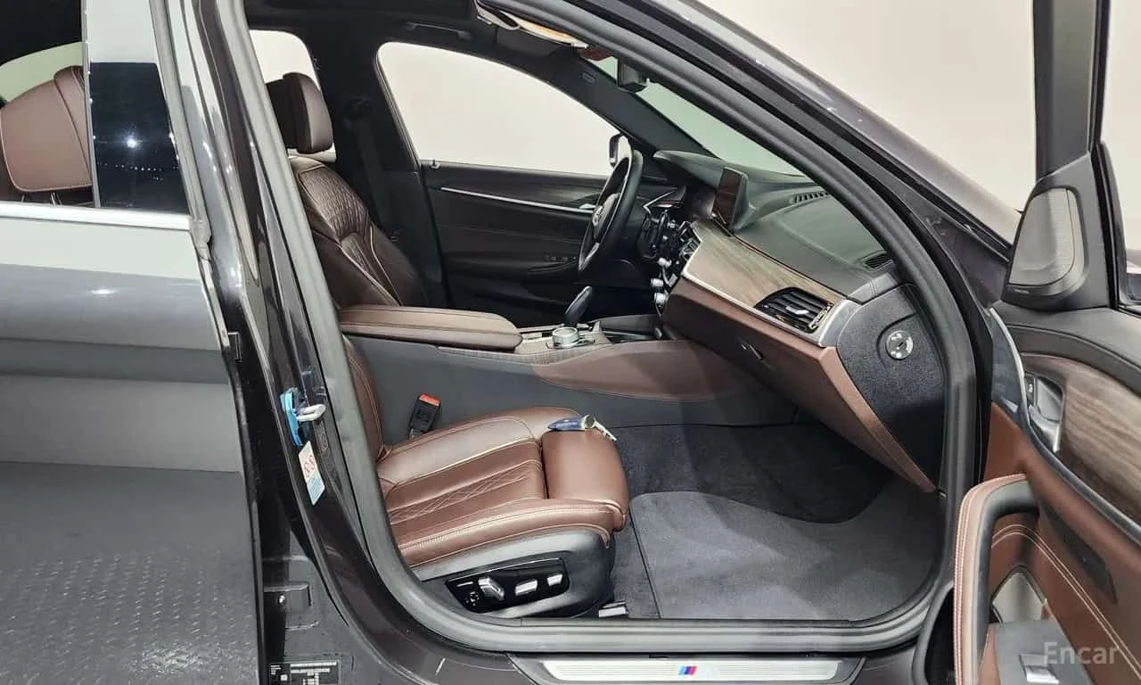 BMW 520 | M SPORT | HUD | HARMAN/K | , снимка 11 - Автомобили и джипове - 55622529