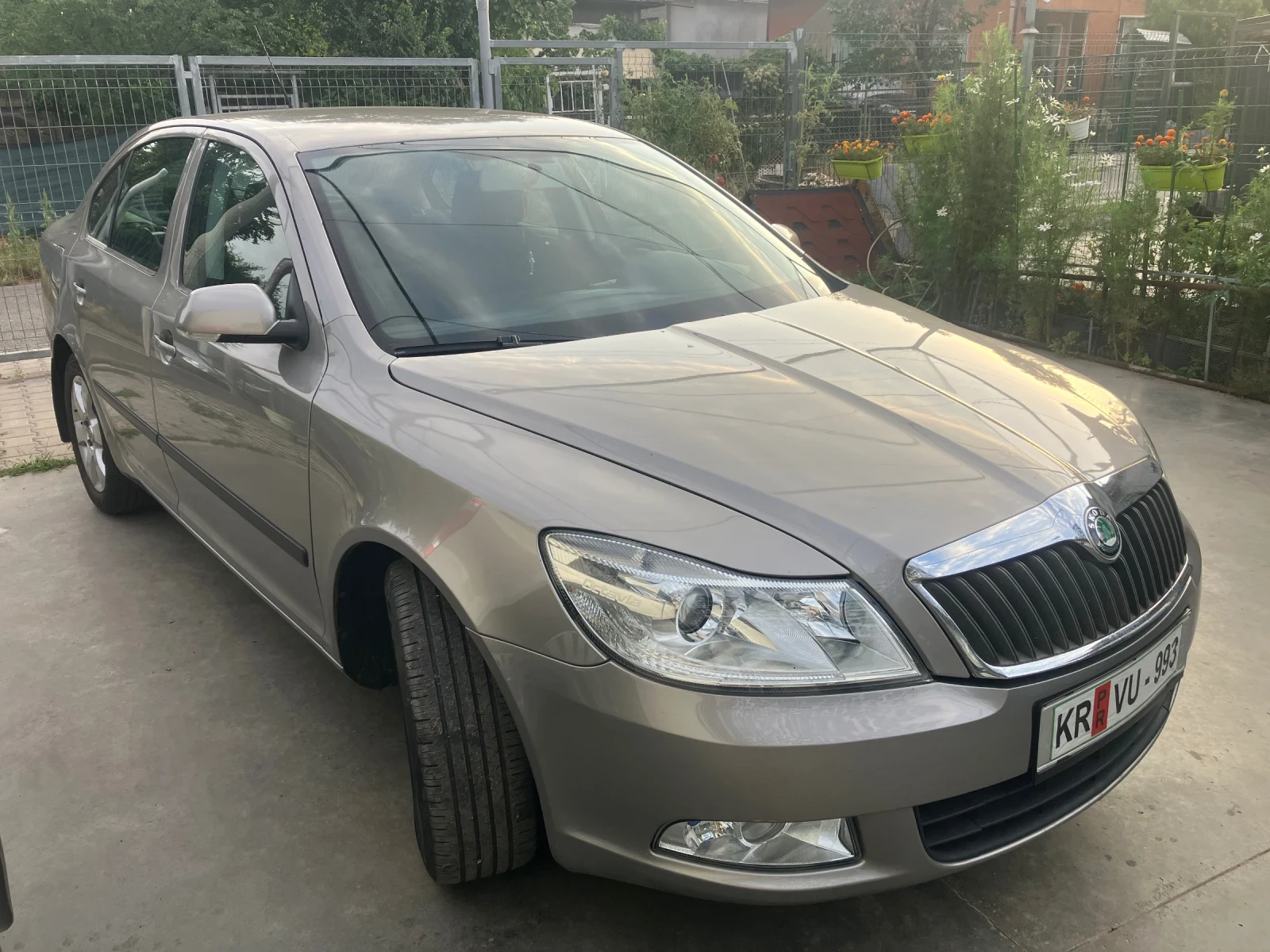 Skoda Octavia 1.6MPi/Отлична, снимка 2 - Автомобили и джипове - 55894338
