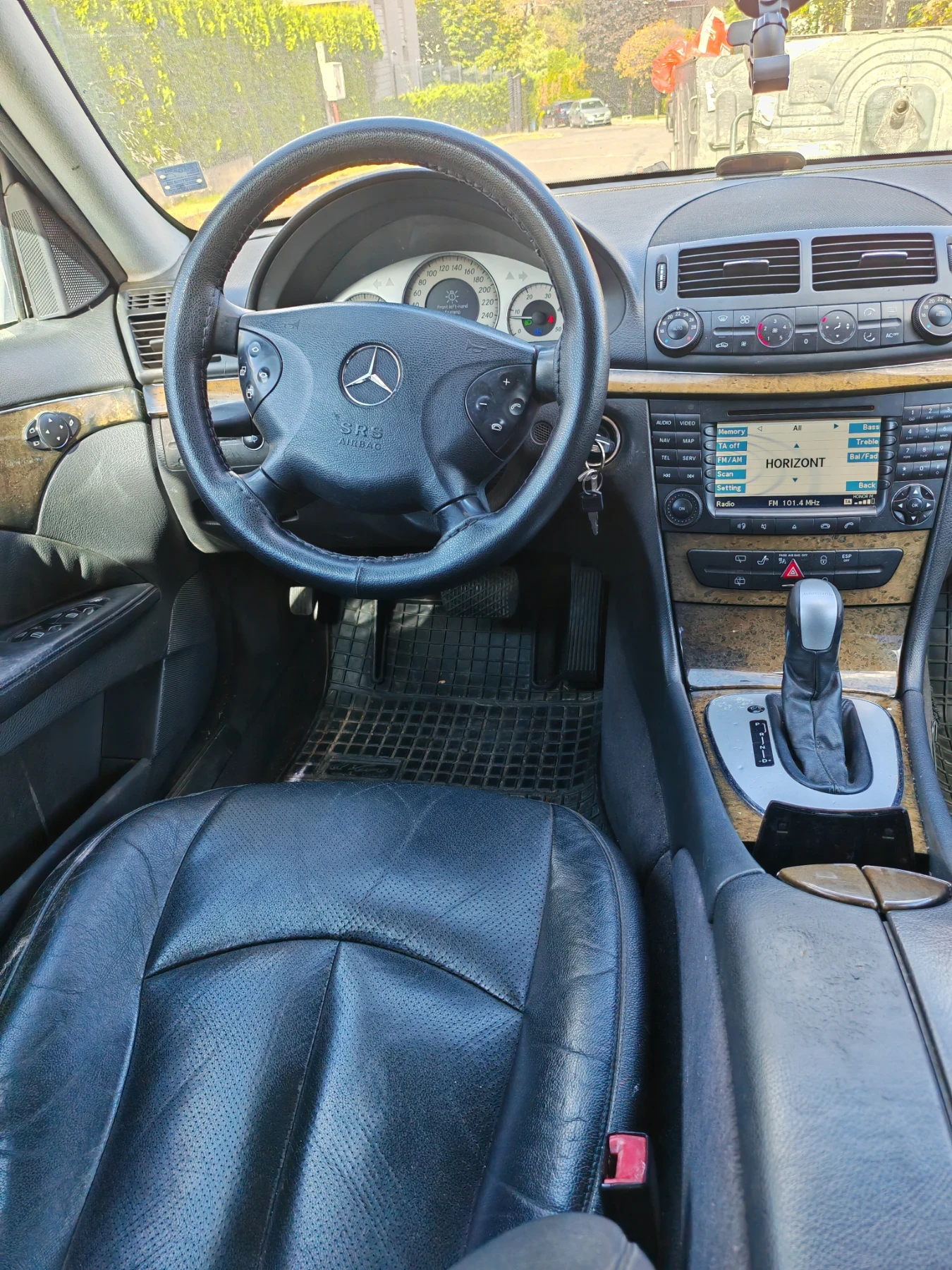 Mercedes-Benz E 280, снимка 9 - Автомобили и джипове - 56198039