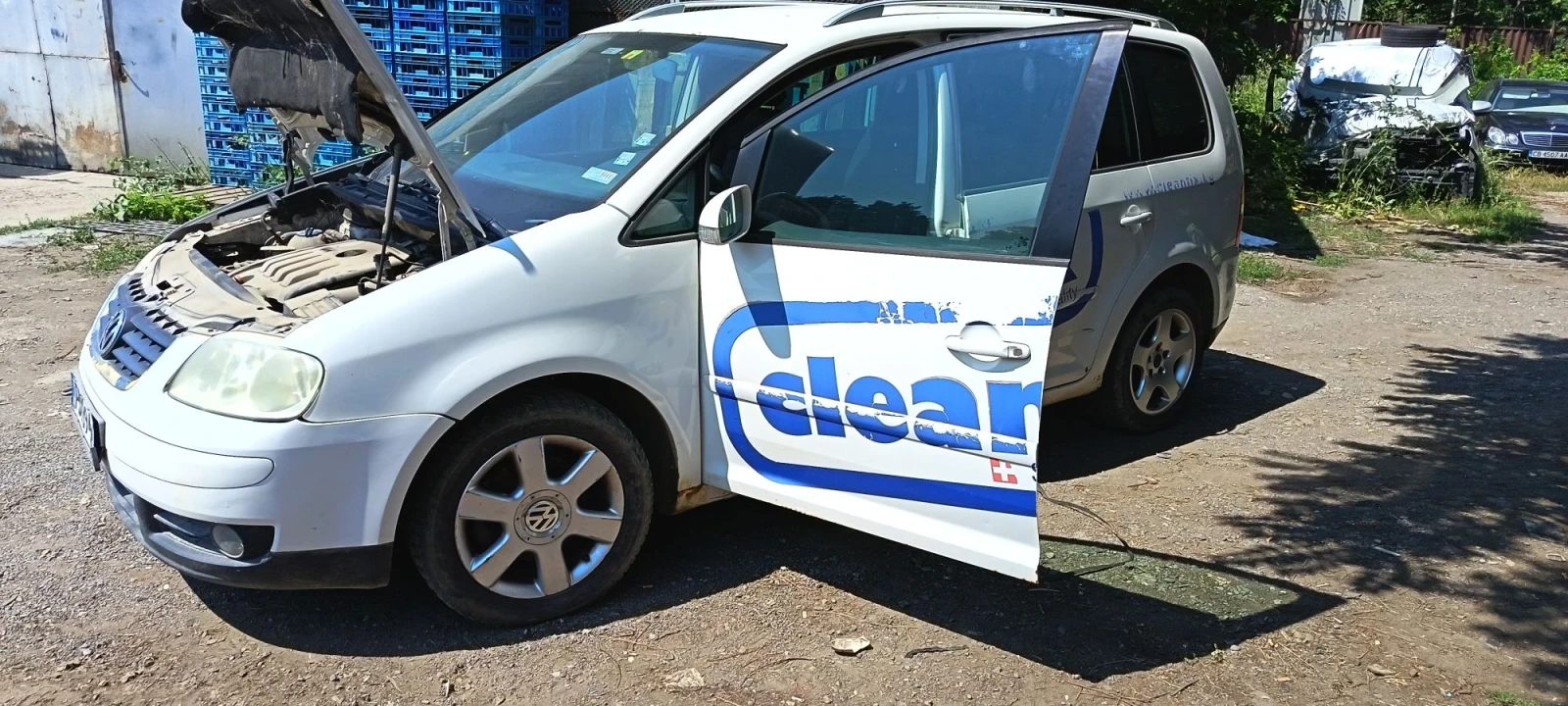 VW Touran, снимка 2 - Автомобили и джипове - 56227704