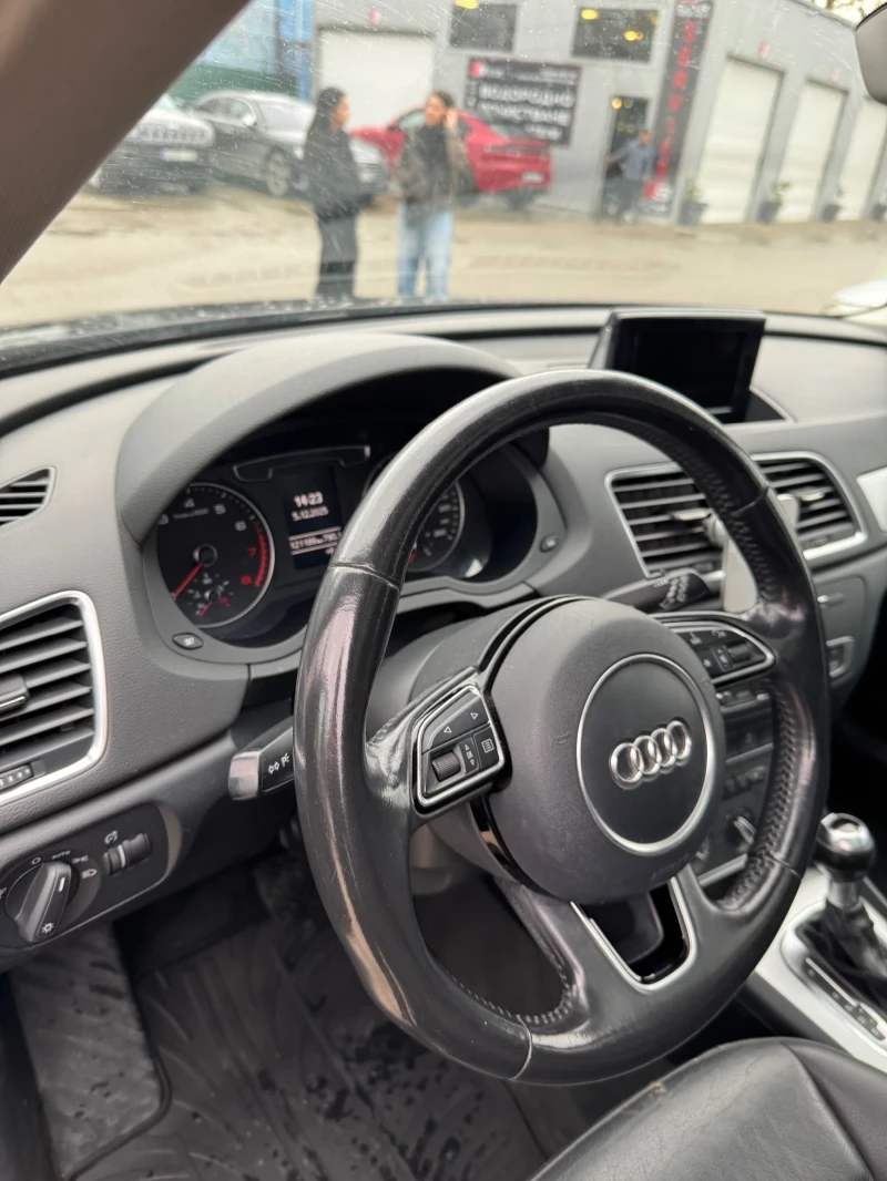 Audi Q3 2.0 TFSI S-tronic, снимка 5 - Автомобили и джипове - 52666184