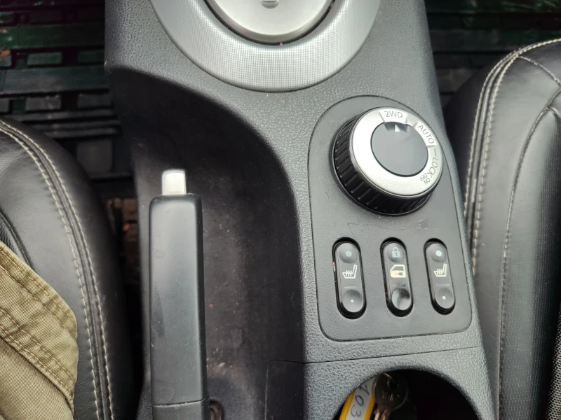 Nissan Qashqai 2.0 140кс ГИ, Автомат 4х4, снимка 5 - Автомобили и джипове - 53482487