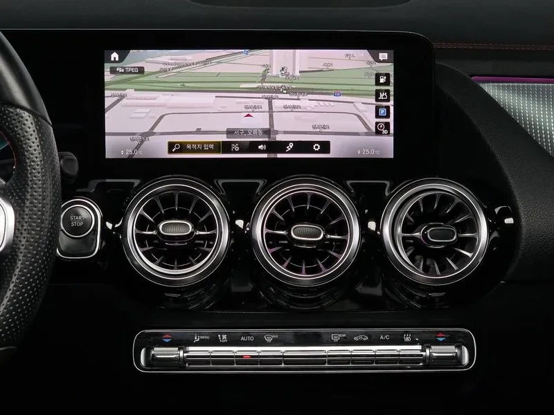 Mercedes-Benz EQA, снимка 13 - Автомобили и джипове - 55008941