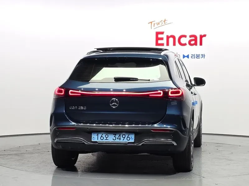 Mercedes-Benz EQA, снимка 4 - Автомобили и джипове - 55008941