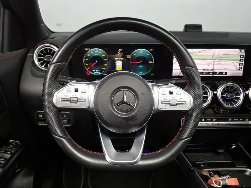 Mercedes-Benz EQA, снимка 12 - Автомобили и джипове - 55008941