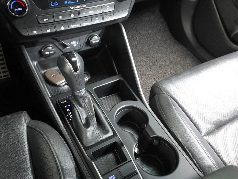 Hyundai Tucson Gasoline 1.6 turbo 2WD| 177к.с., снимка 8 - Автомобили и джипове - 55949975