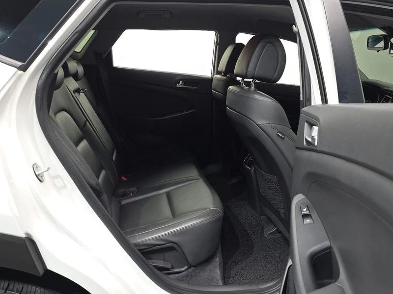 Hyundai Tucson Gasoline 1.6 turbo 2WD| 177к.с., снимка 11 - Автомобили и джипове - 55949975