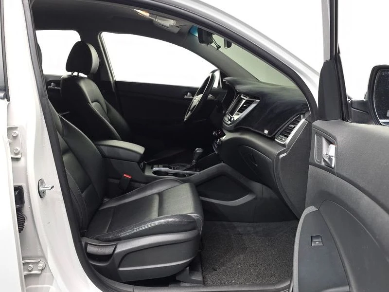 Hyundai Tucson Gasoline 1.6 turbo 2WD| 177к.с., снимка 10 - Автомобили и джипове - 55949975