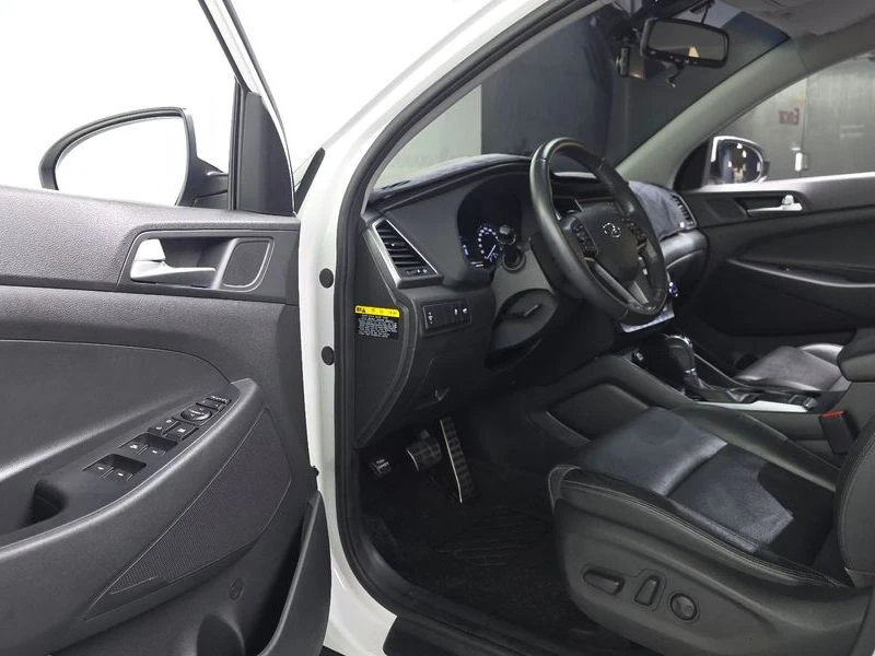 Hyundai Tucson Gasoline 1.6 turbo 2WD| 177к.с., снимка 9 - Автомобили и джипове - 55949975