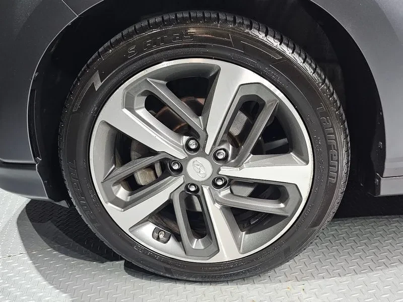 Hyundai Kona 1.6 Turbo 4Wd Modern Art, снимка 5 - Автомобили и джипове - 56129719