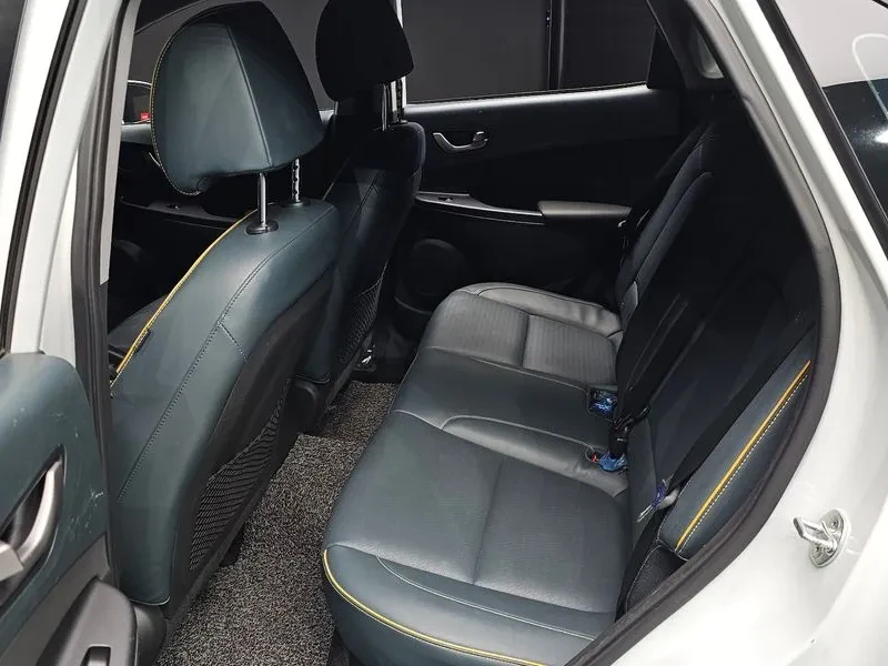 Hyundai Kona 1.6 Turbo 4Wd Modern Art, снимка 11 - Автомобили и джипове - 56129719