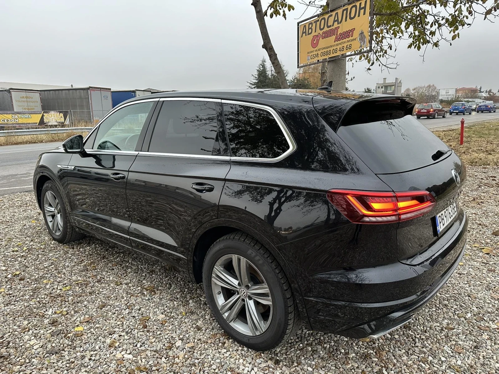 VW Touareg 3.0 TDI R-LINE  - изображение 3