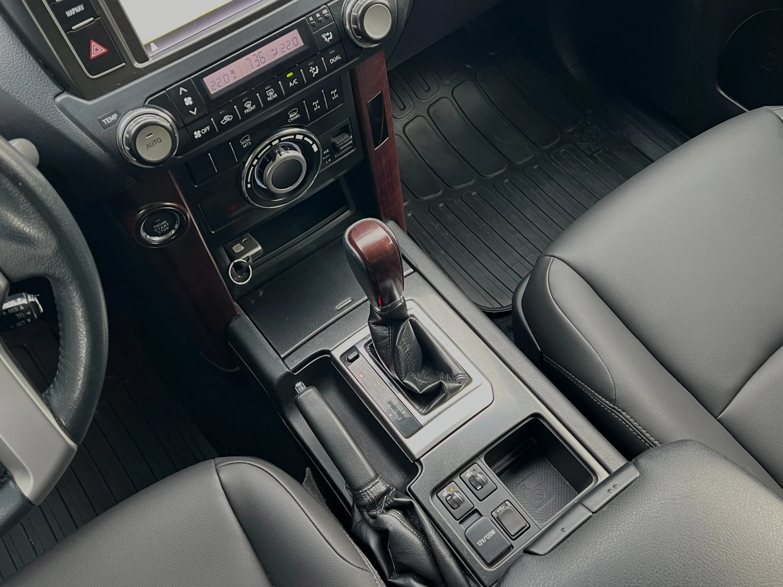 Toyota Land cruiser 2.8d Premium Luxury БЕЗ ДДС - изображение 10