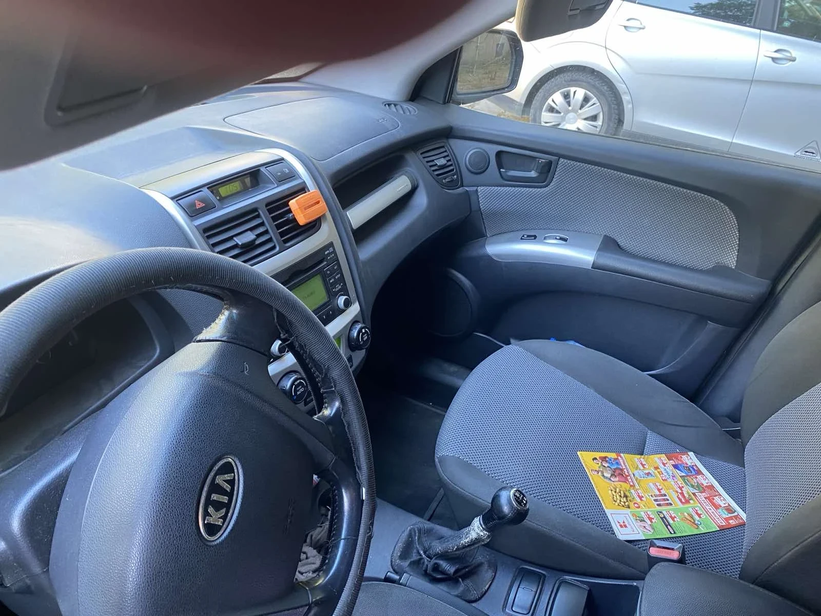 Kia Sportage 2.0 - изображение 4